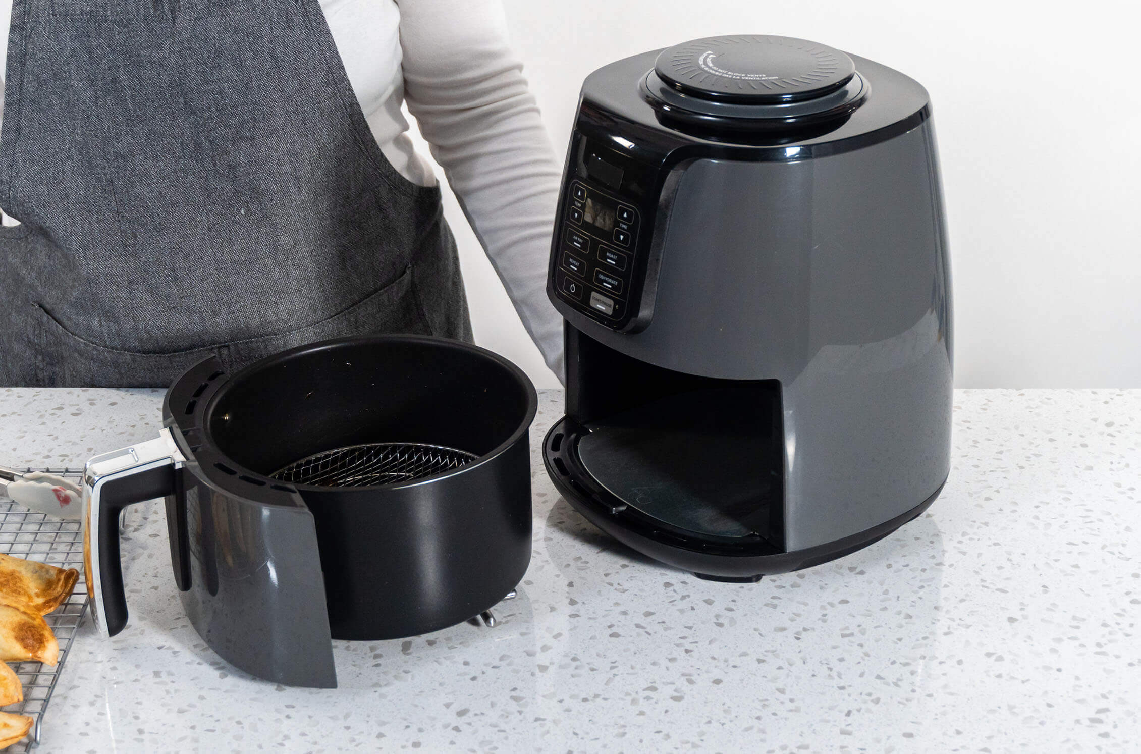 Handy Tips on How to Clean an Air Fryer Properly