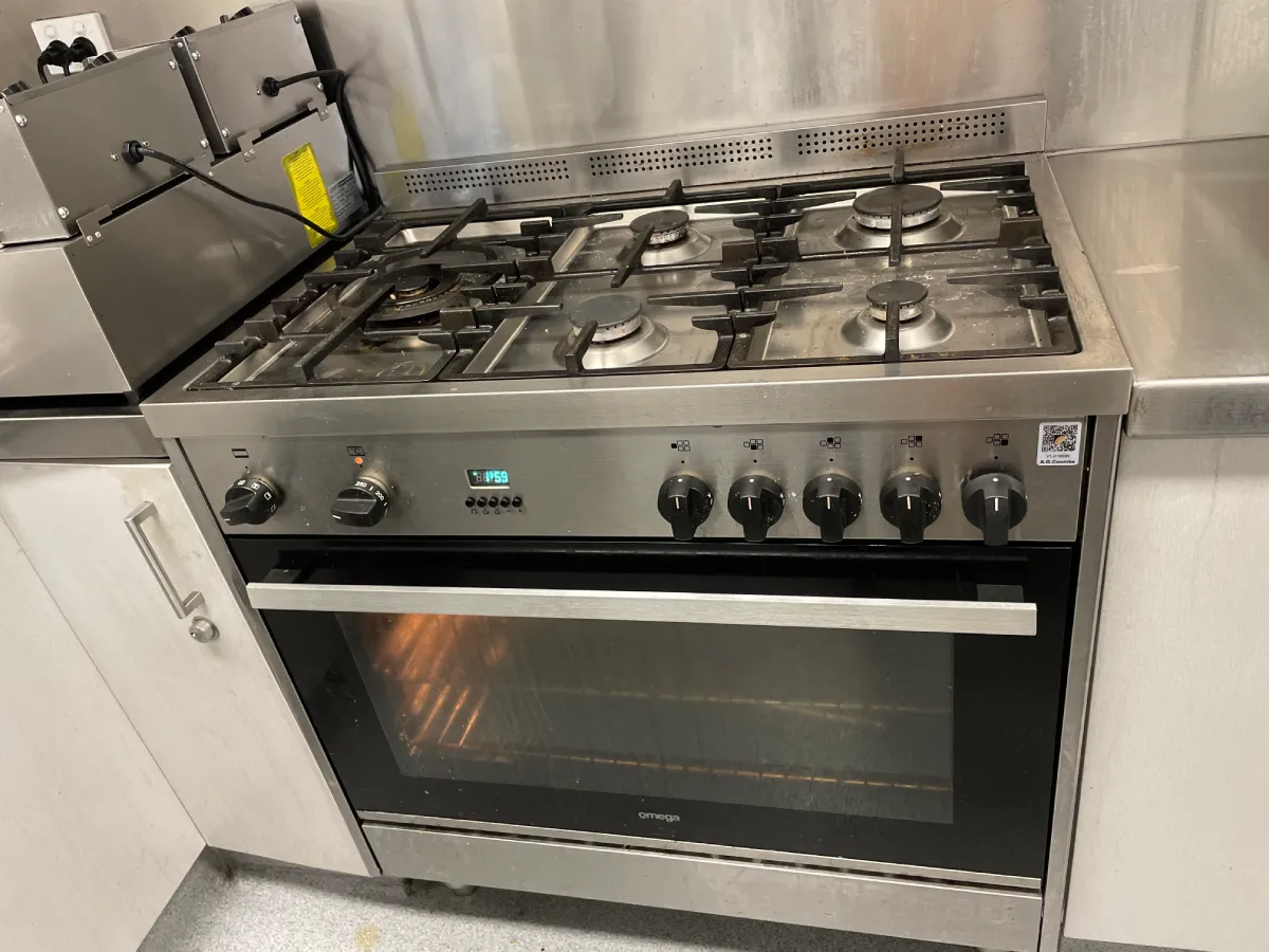 image 60 Omega Stove Oven
